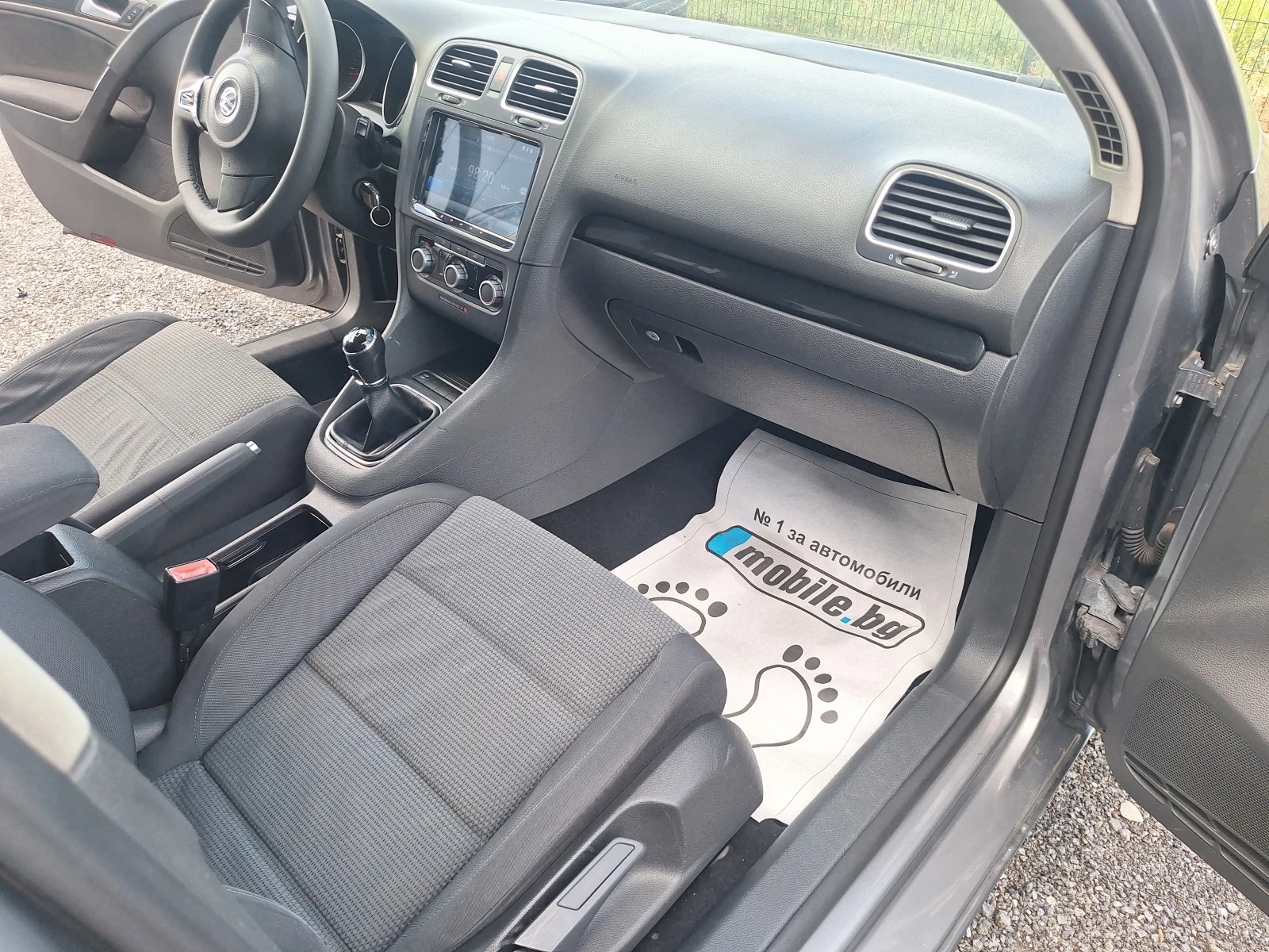 VW Golf 1.6tdi 105k.c, снимка 9 - Автомобили и джипове - 55659511
