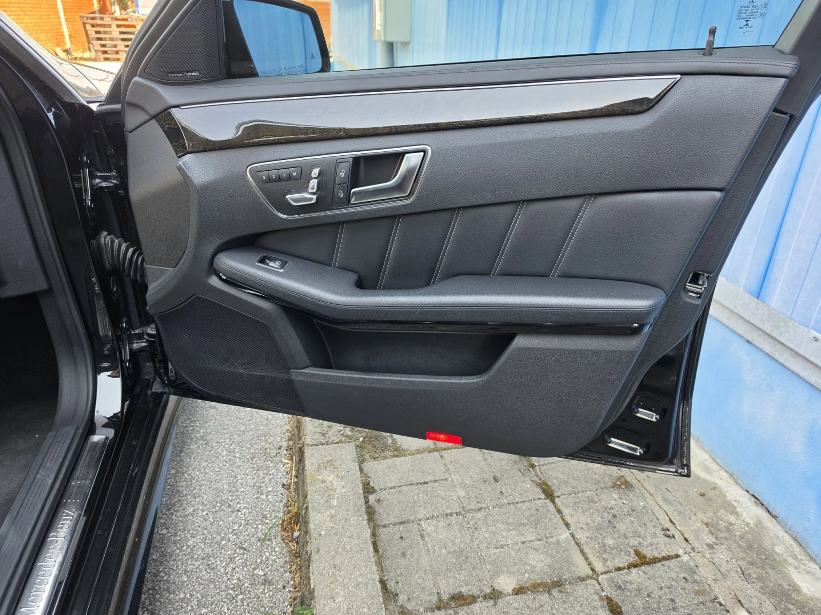 Mercedes-Benz E 350 4 MATIC, снимка 9 - Автомобили и джипове - 56232768