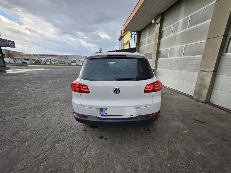 VW Tiguan, снимка 3 - Автомобили и джипове - 47395815