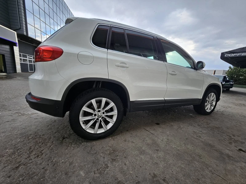 VW Tiguan, снимка 6 - Автомобили и джипове - 47395815