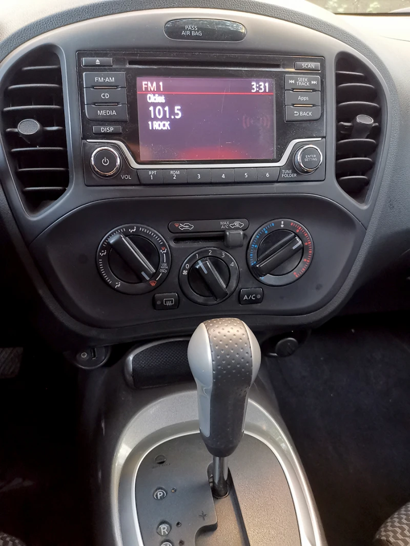 Nissan Juke 1.6 turbo, снимка 14 - Автомобили и джипове - 47781102