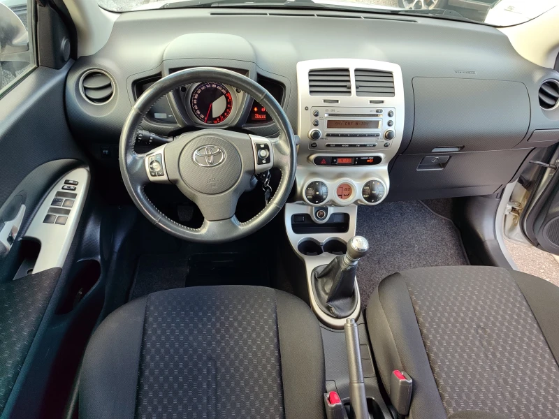 Toyota Urban Cruiser 1.4D-4D AWD 6c.k, снимка 13 - Автомобили и джипове - 48405325