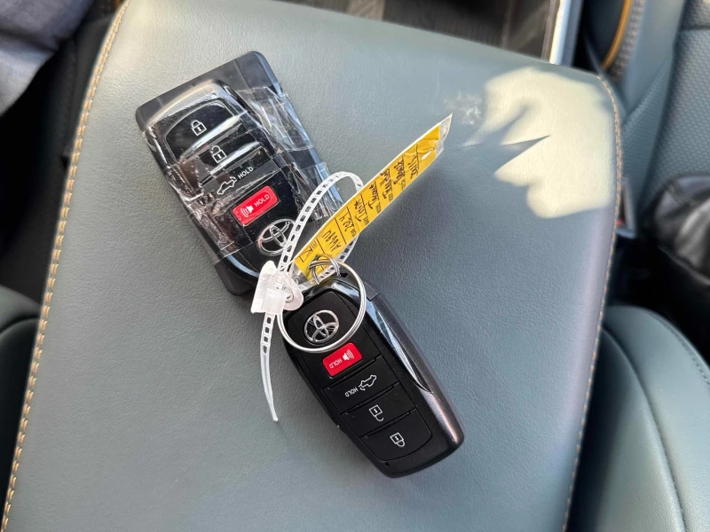 Toyota Tacoma CARFAX * * АВТО КРЕДИТ * * , снимка 8 - Автомобили и джипове - 52817521