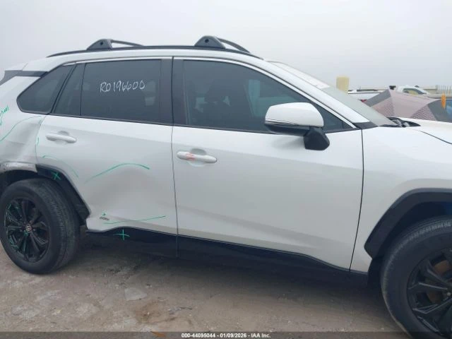 Toyota Rav4 HYBRID SE, снимка 13 - Автомобили и джипове - 53970980