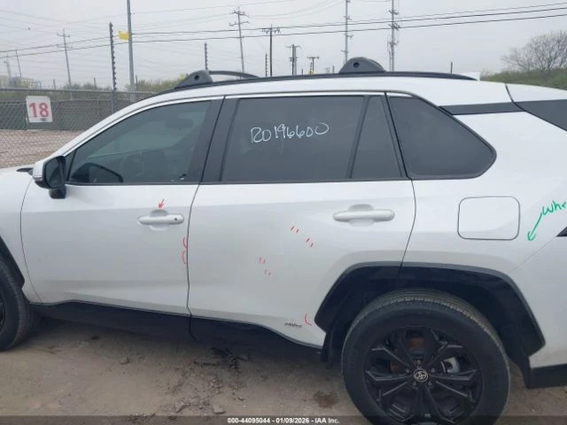 Toyota Rav4 HYBRID SE, снимка 16 - Автомобили и джипове - 53970980