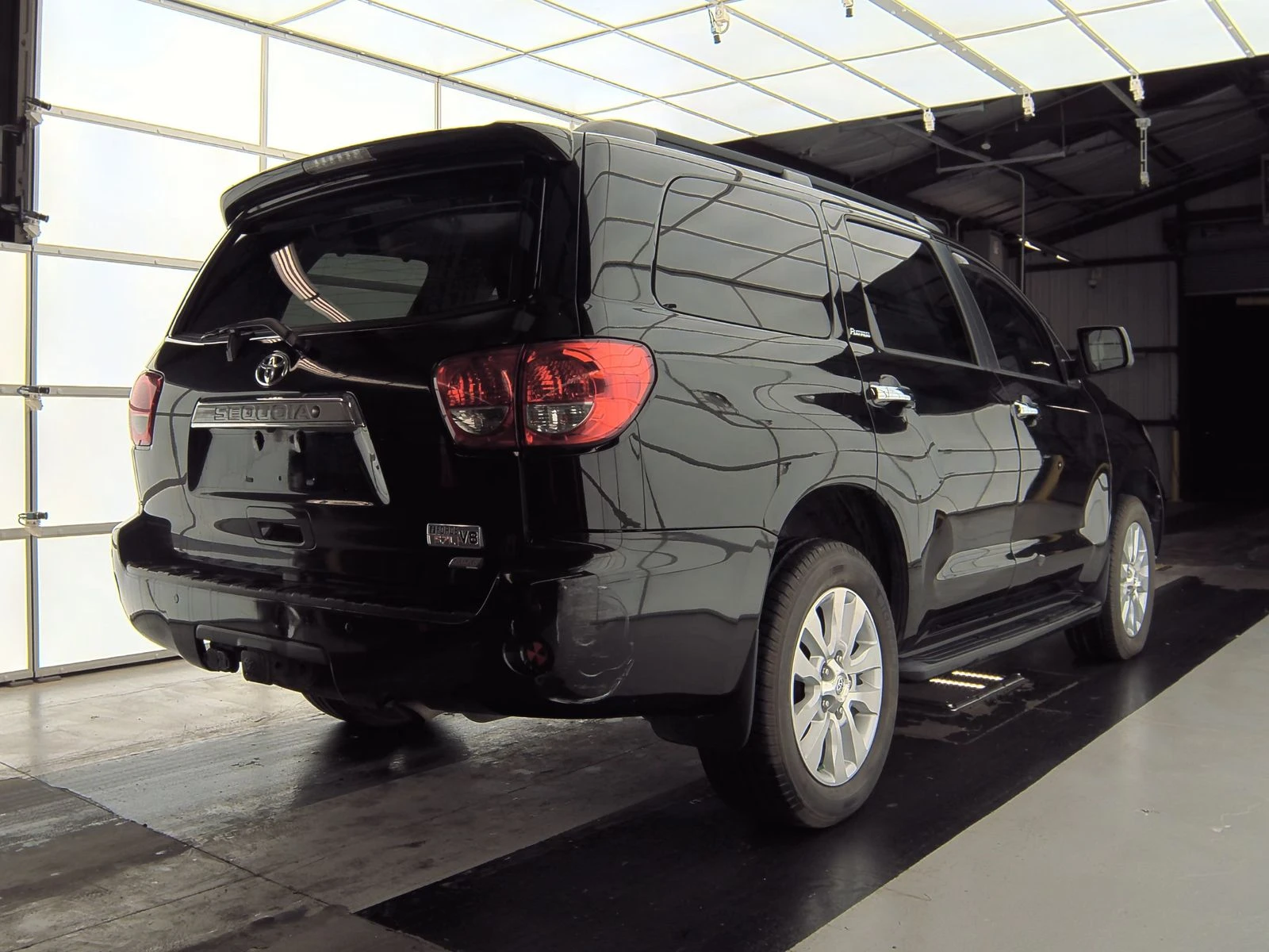 Toyota Sequoia PLATINUM 5.7* Обдух* JBL* Дистроник* 7-Места*  - изображение 4