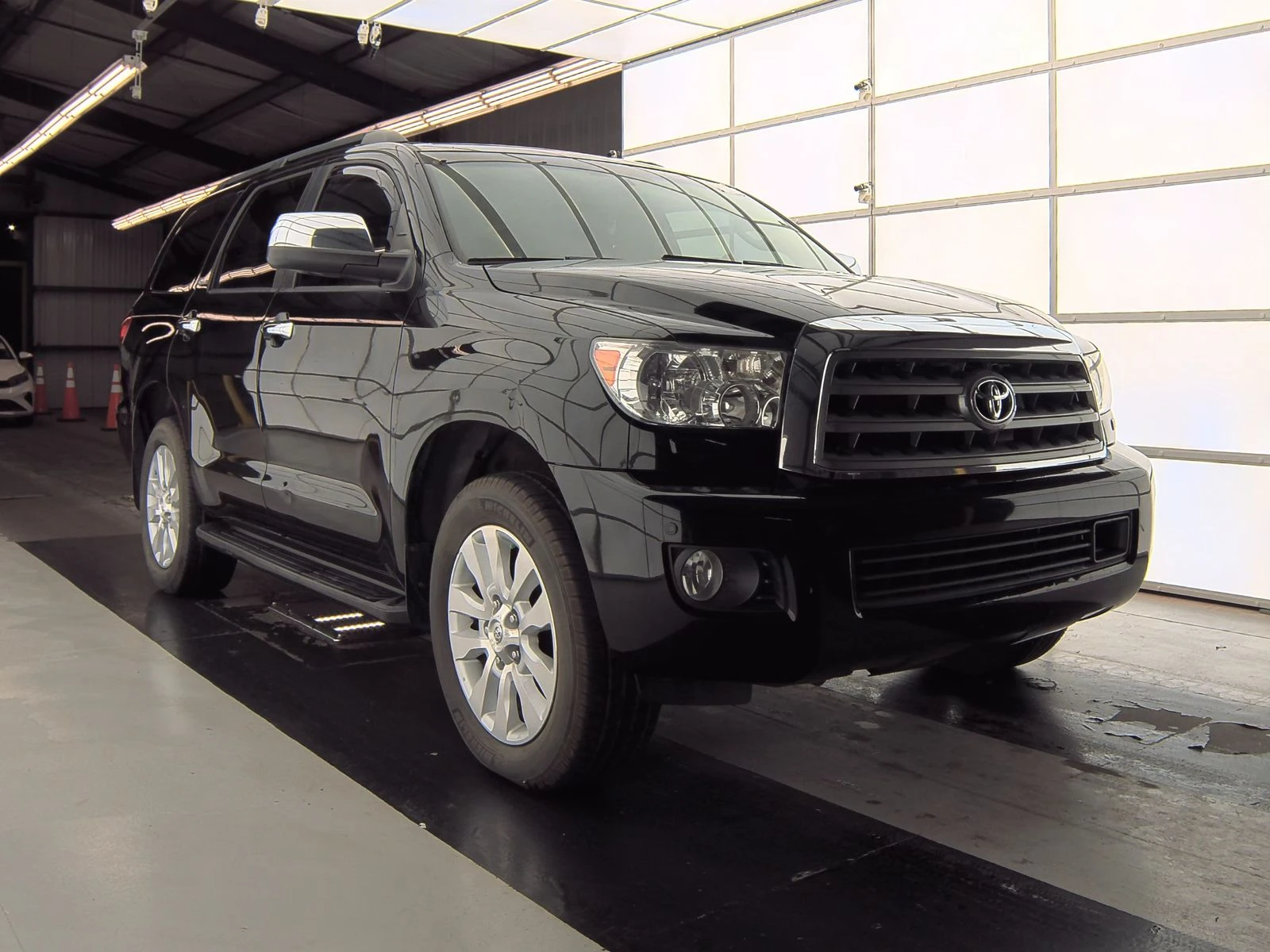 Toyota Sequoia PLATINUM 5.7* Обдух* JBL* Дистроник* 7-Места*  - изображение 3