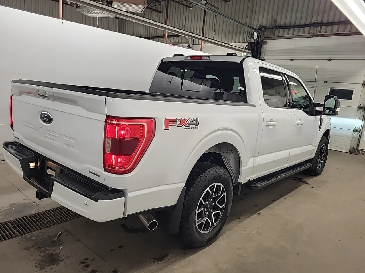 Ford F150 * АВТО КРЕДИТ* ЦЕНА ДО БГ * Сервизна история *  - изображение 4