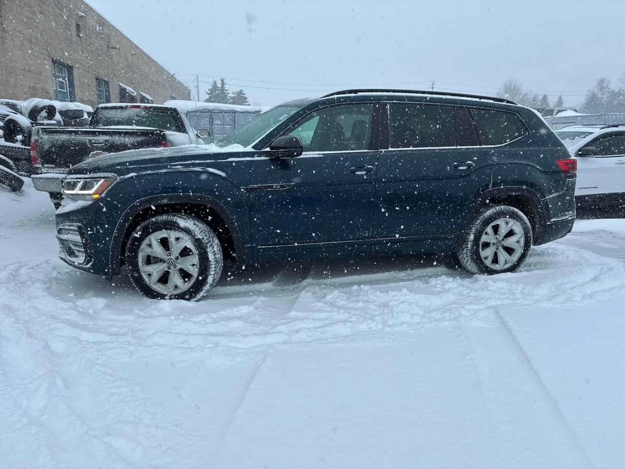 VW Atlas * Highline * CARFAX * PANO * KEYLESS * ПОДГРЕВИ - изображение 2