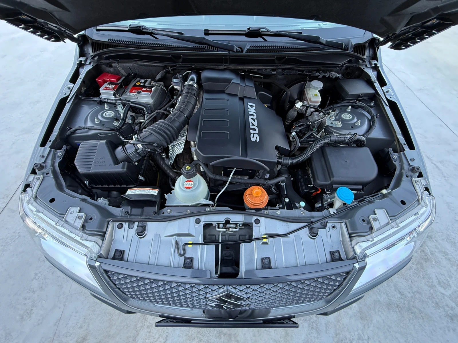 Suzuki Grand vitara 1.9DDiS, 4x4! * 100 800км* БЕЗ РЪЖДИ! Уникат!!, снимка 13 - Автомобили и джипове - 53814728