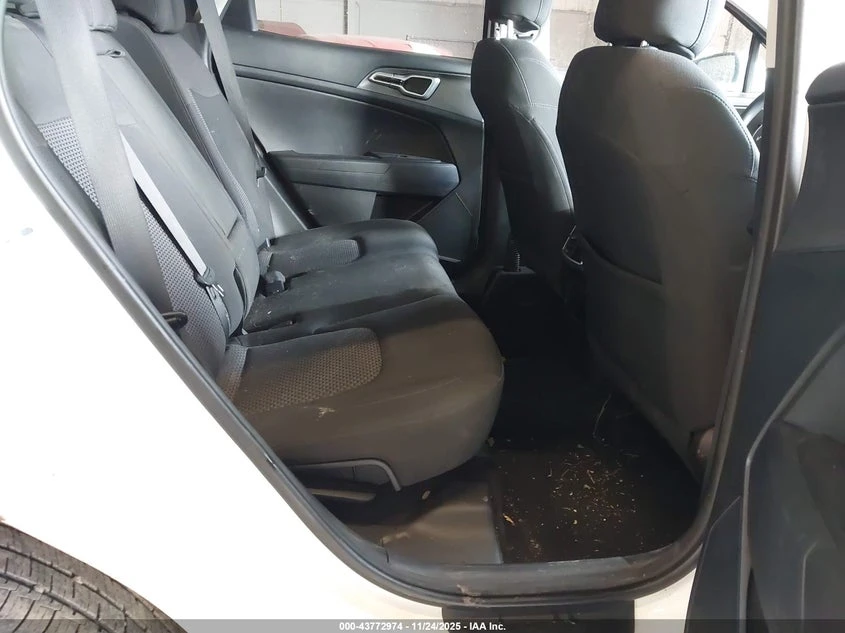 Kia Sportage 2.5L I-4 DI, DOHC, VVT, 187HP All Wheel Drive, снимка 8 - Автомобили и джипове - 53829045