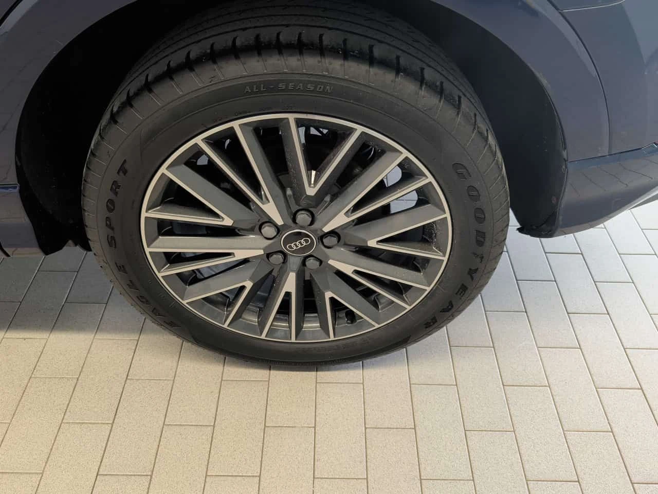 Audi Q3 Komfort/ДИСТРОНИК/ПАНОРАМА/ПОДГРЕВИ, снимка 6 - Автомобили и джипове - 54011437