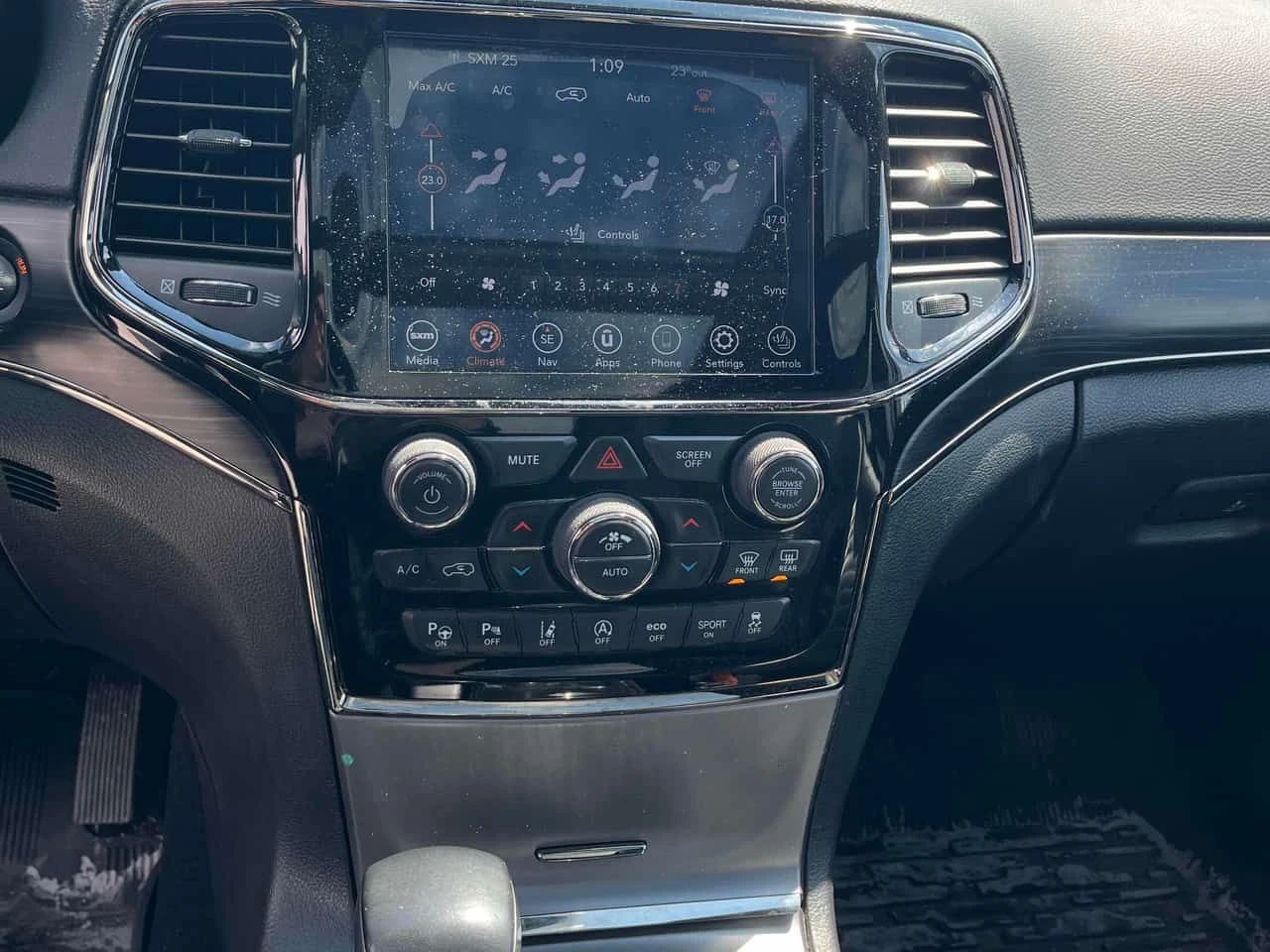 Jeep Grand cherokee * Limited X * CARFAX * ЦЕНА ДО БГ, снимка 9 - Автомобили и джипове - 54385038