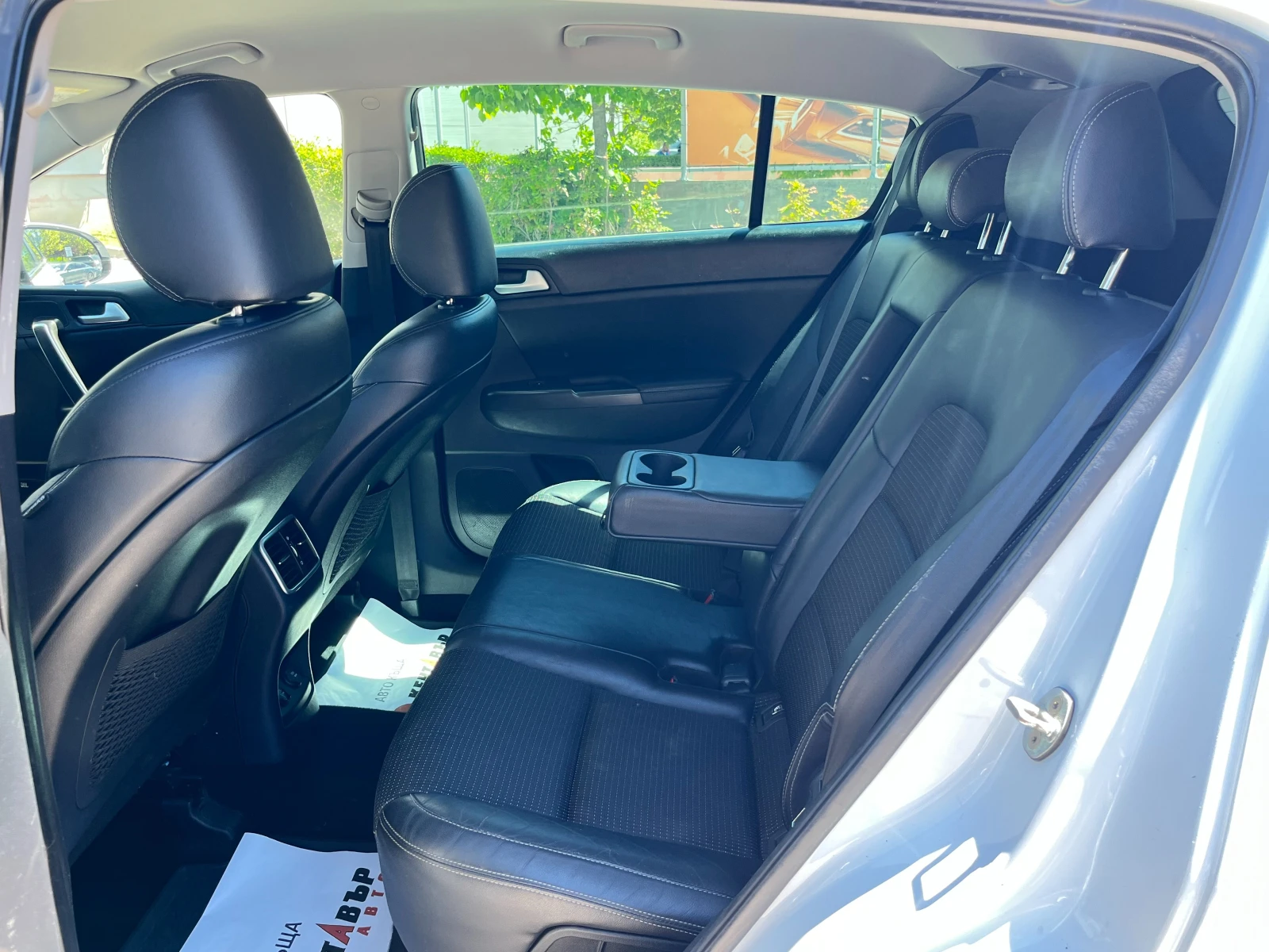 Kia Sportage 2.0d/4x4/Автомат/JBL/ГАРАНЦИЯ, снимка 10 - Автомобили и джипове - 54553870