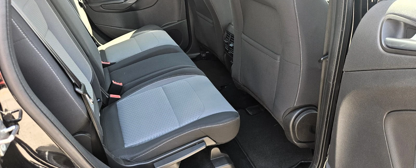 Ford Kuga 1.5 tdci BUSINESS S&S 2WD 120hp, снимка 7 - Автомобили и джипове - 54625002