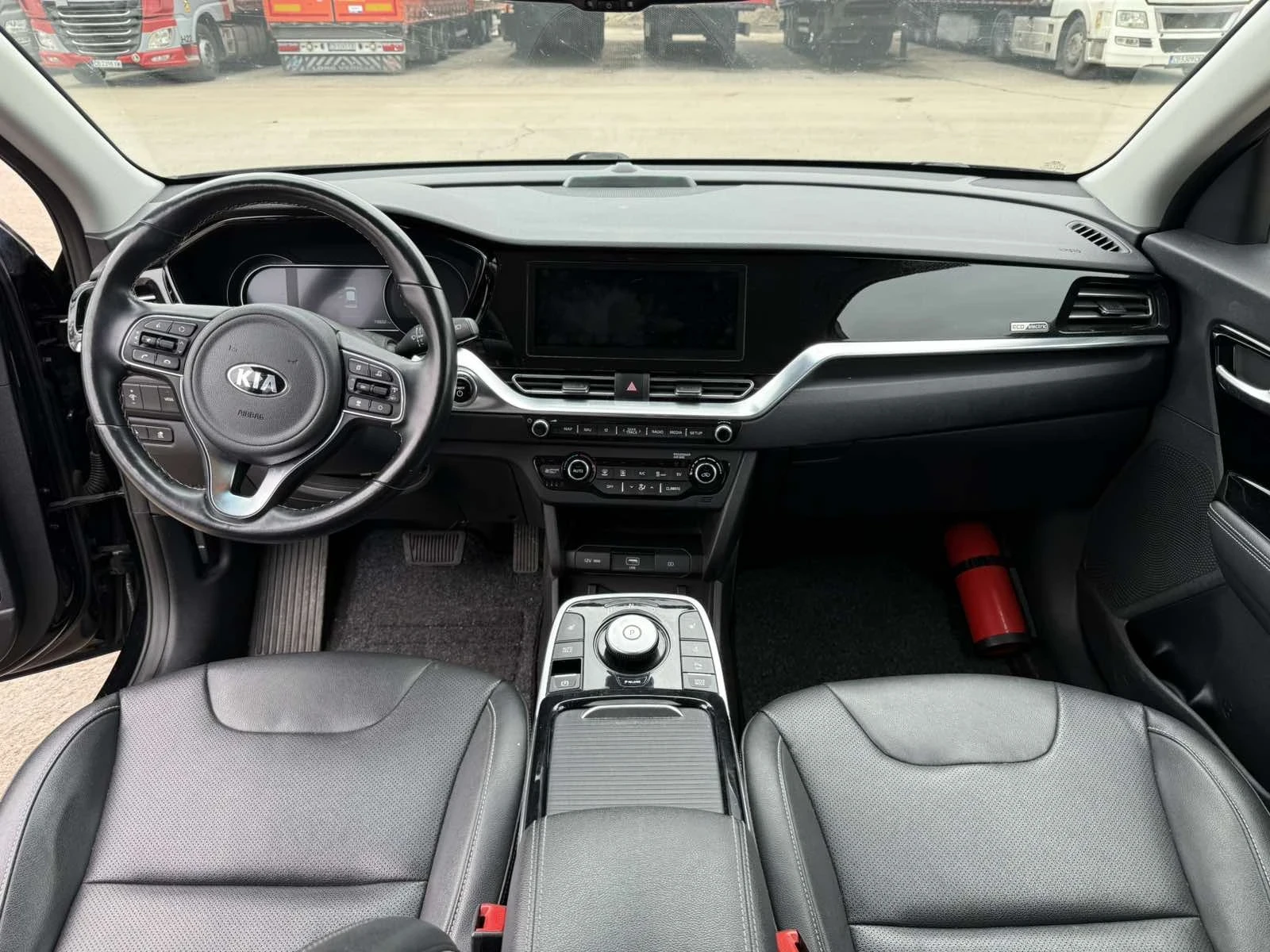 Kia Niro EV, снимка 10 - Автомобили и джипове - 54977794