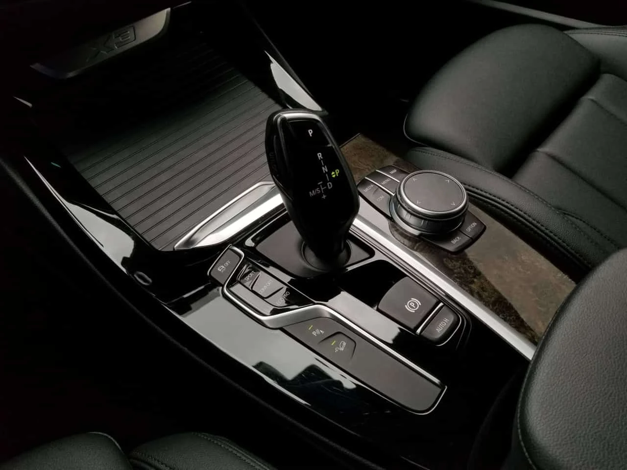 BMW X3 * 30i * NO ACCIDENT| NAV| PANO| CAMERA, снимка 16 - Автомобили и джипове - 56165493