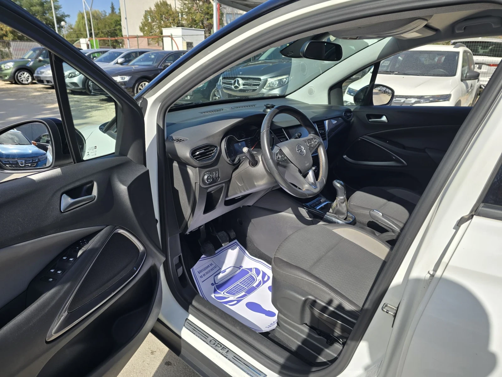 Opel Crossland X 1.6D 100к.с Топ състояние , снимка 10 - Автомобили и джипове - 56208012