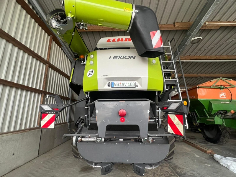 Комбайн Claas LEXION 8900 TT + CLAAS CONVIO 1380 CEMOS AUT ЛИЗИН, снимка 3 - Селскостопанска техника - 48892764