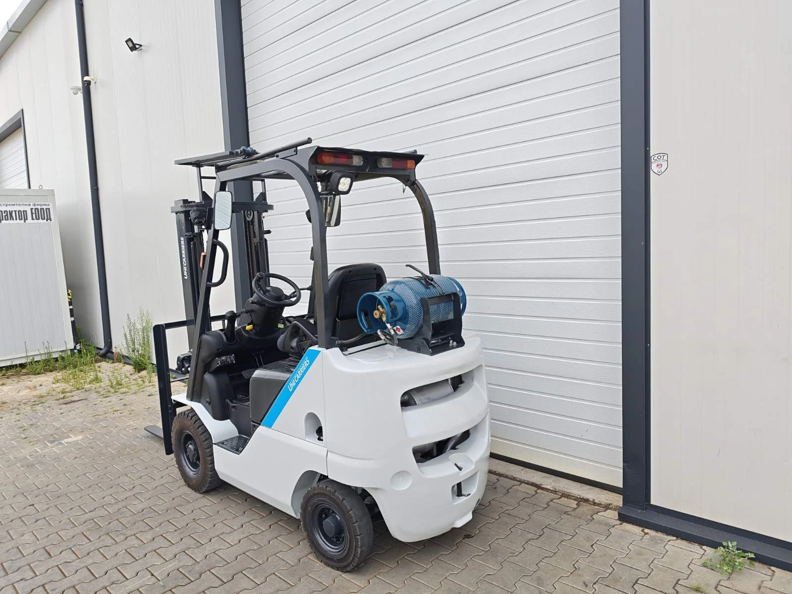 Мотокар UniCarriers, снимка 2 - Индустриална техника - 54936745