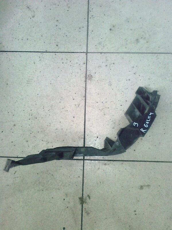 водач задна броня (десен) за Фолксваген Голф 4 (1.6)