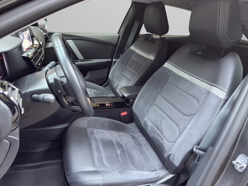 Citroen C4 MAX PureTech 130 S&S EAT8 E6.4, снимка 10 - Автомобили и джипове - 45837105