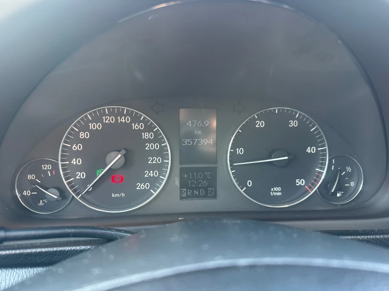 Mercedes-Benz C 270, снимка 11 - Автомобили и джипове - 52774354
