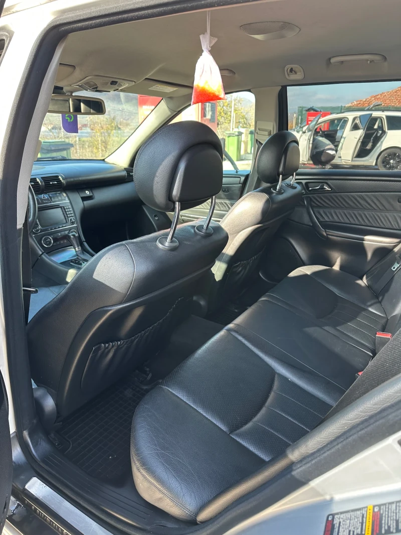 Mercedes-Benz C 270, снимка 14 - Автомобили и джипове - 52774354