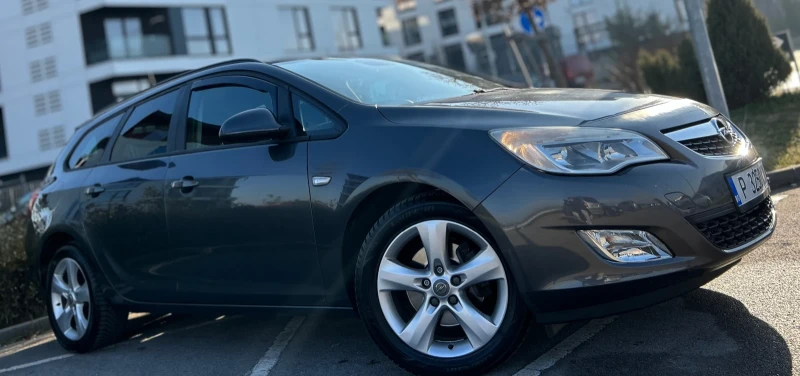 Opel Astra, снимка 3 - Автомобили и джипове - 52848965