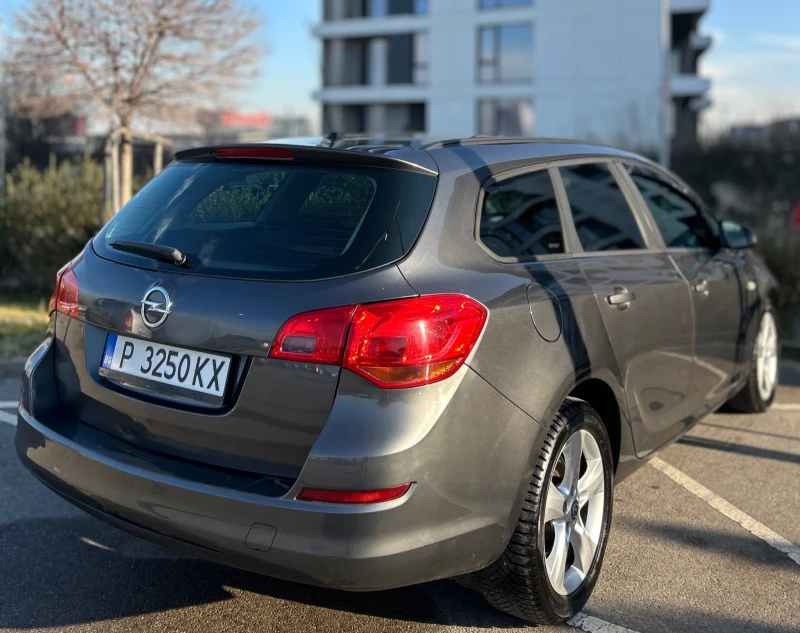 Opel Astra, снимка 8 - Автомобили и джипове - 52848965