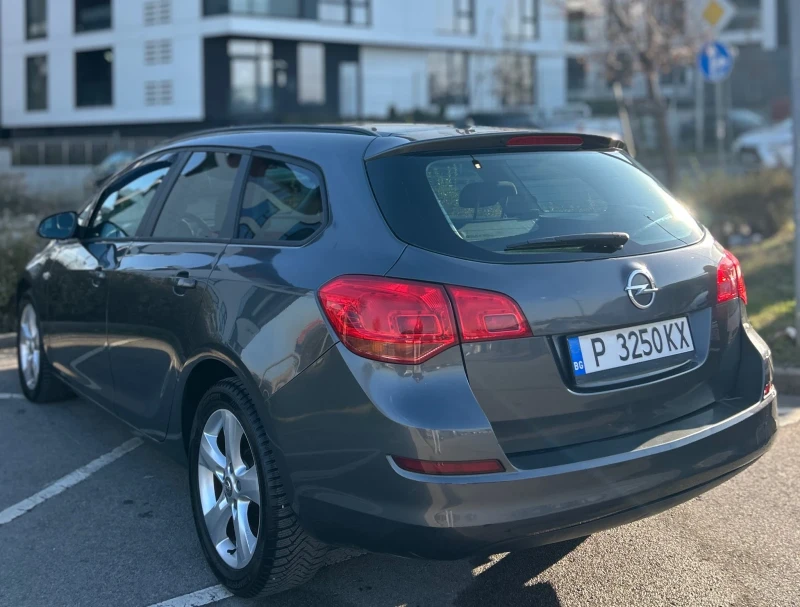 Opel Astra, снимка 10 - Автомобили и джипове - 52848965