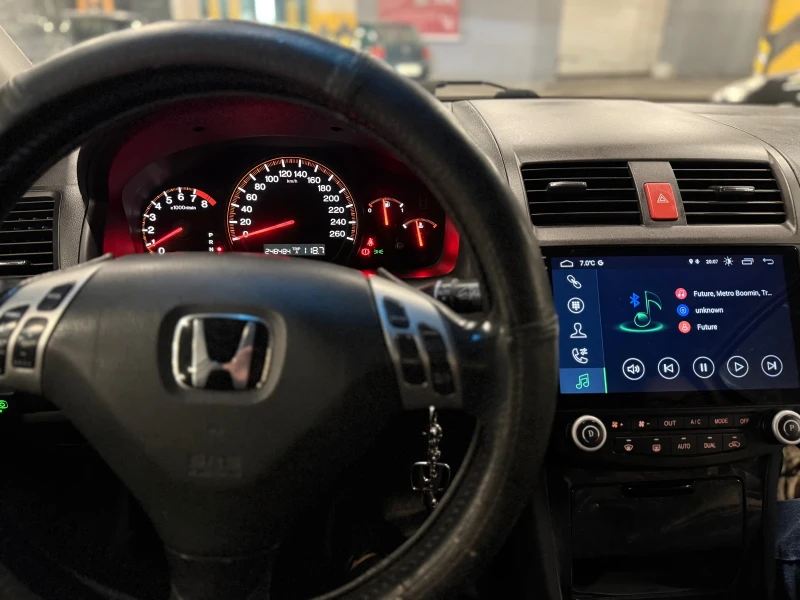 Honda Accord 2.4 I-VTEC, снимка 12 - Автомобили и джипове - 53067085