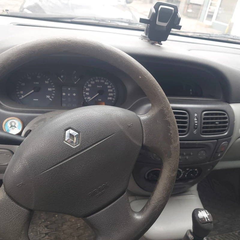 Renault Scenic, снимка 7 - Автомобили и джипове - 53230741