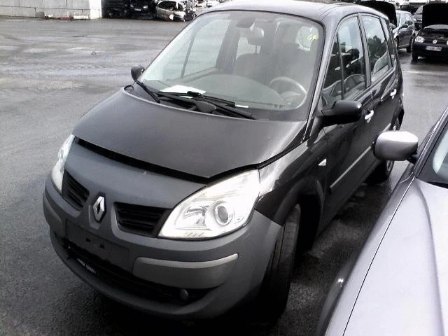 Renault Scenic 2.0 DCI, снимка 3 - Автомобили и джипове - 48320215