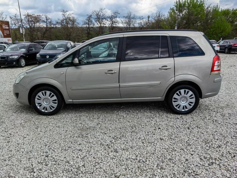 Opel Zafira 1.6i ECOMETAN*FACELIFT*UNIKAT*, снимка 3 - Автомобили и джипове - 36514584