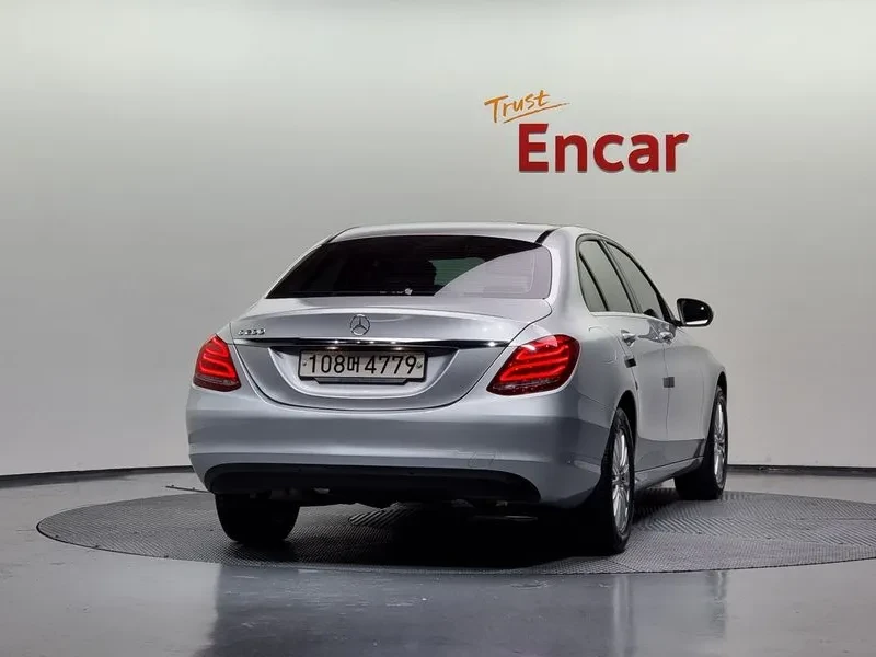 Mercedes-Benz C 180, снимка 8 - Автомобили и джипове - 52691079