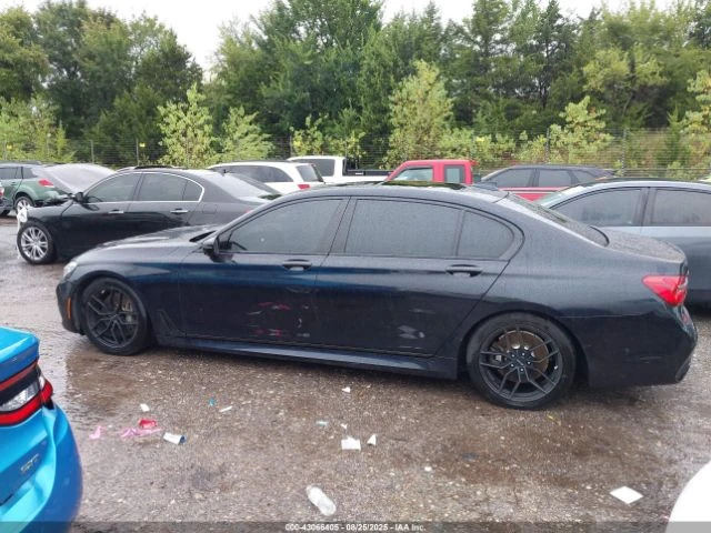 BMW 750 xDrive* HEAD UP* MEMORY* SOFT* AMBIENT* Harman* , снимка 13 - Автомобили и джипове - 52775710