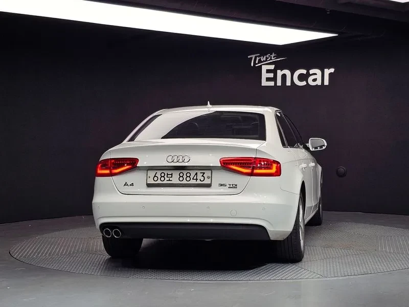 Audi A4 2.0 TDI, снимка 7 - Автомобили и джипове - 55009823