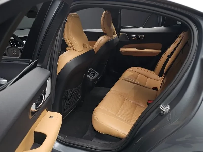 Volvo S60 T5 Inscription, снимка 12 - Автомобили и джипове - 55349781