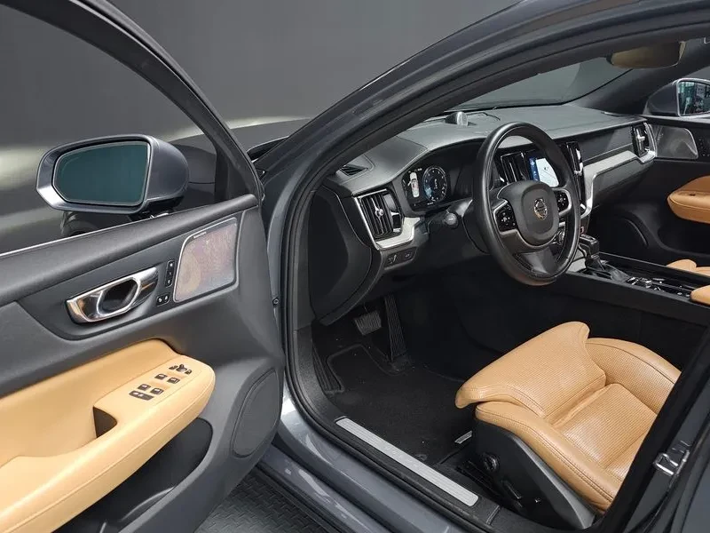 Volvo S60 T5 Inscription, снимка 11 - Автомобили и джипове - 55349781