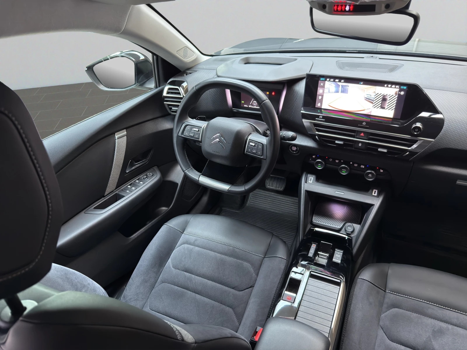 Citroen C4 MAX PureTech 130 S&S EAT8 E6.4 - изображение 9