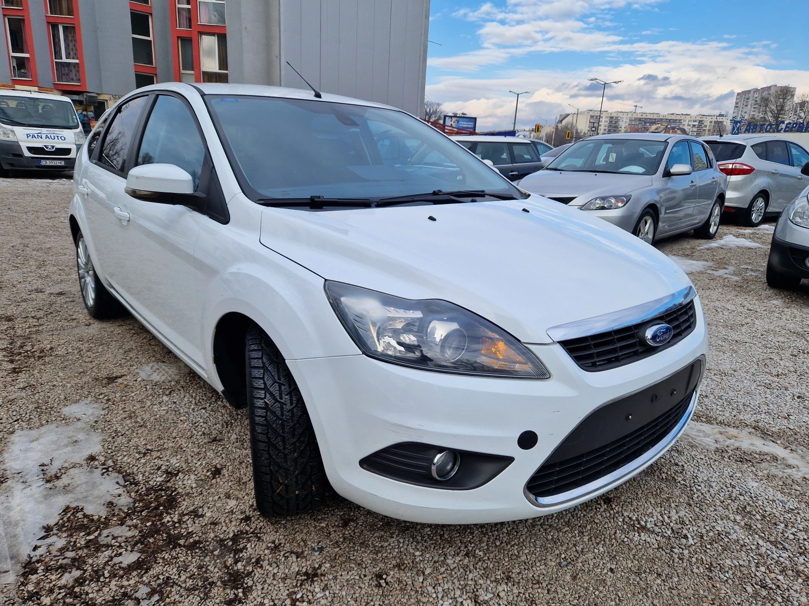 Ford Focus 1.6 газов инжекцион - изображение 3