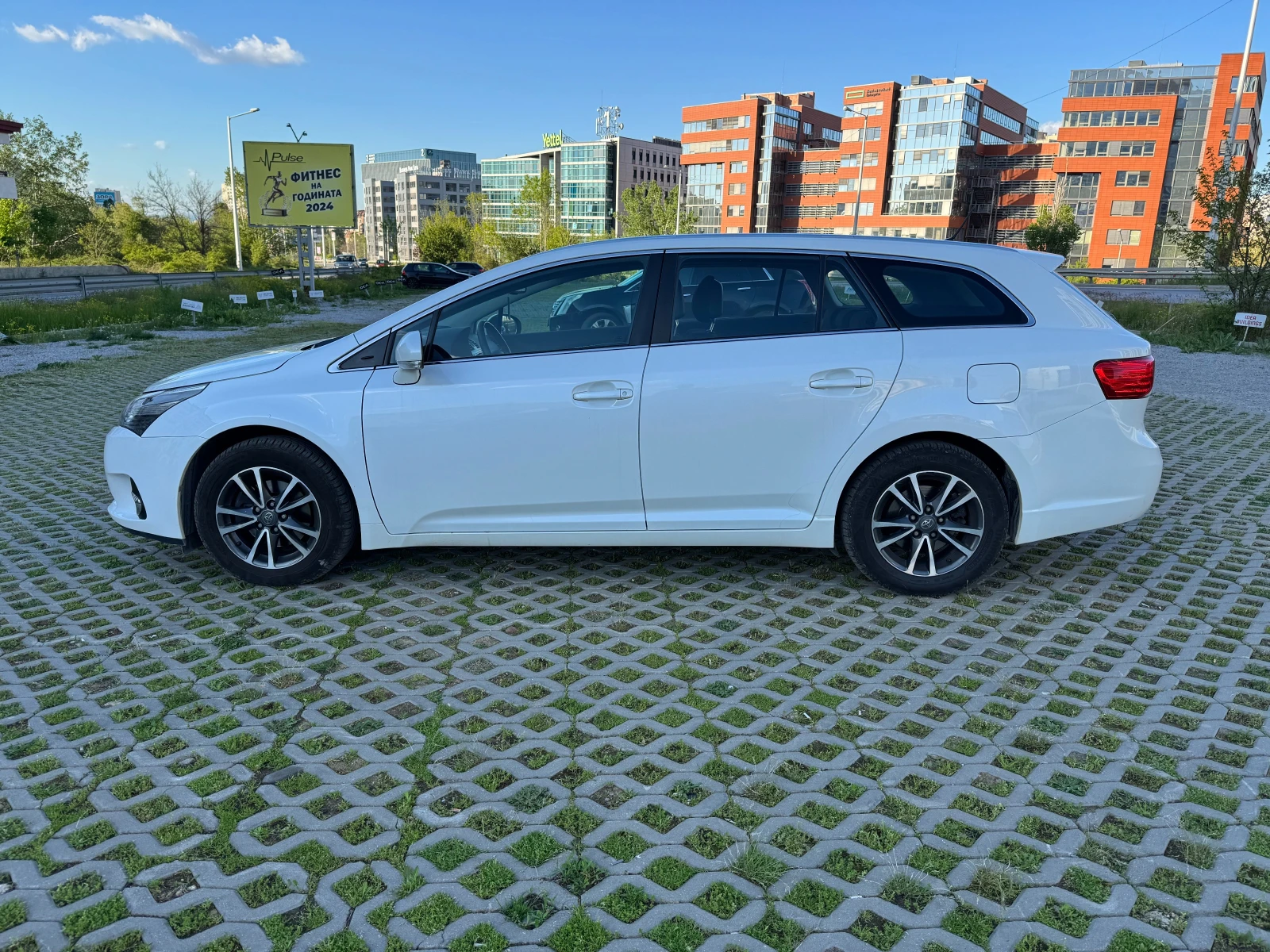 Toyota Avensis  - изображение 5