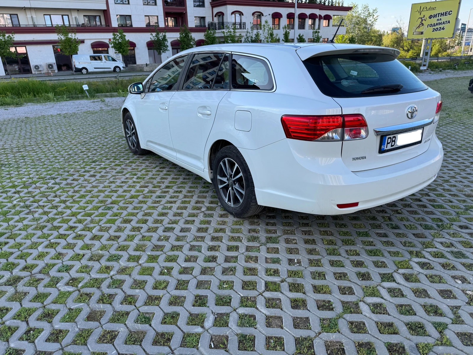 Toyota Avensis  - изображение 7
