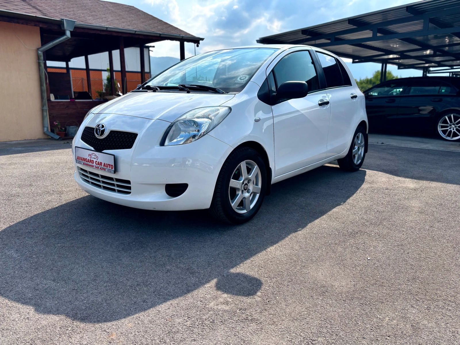 Toyota Yaris  - изображение 3