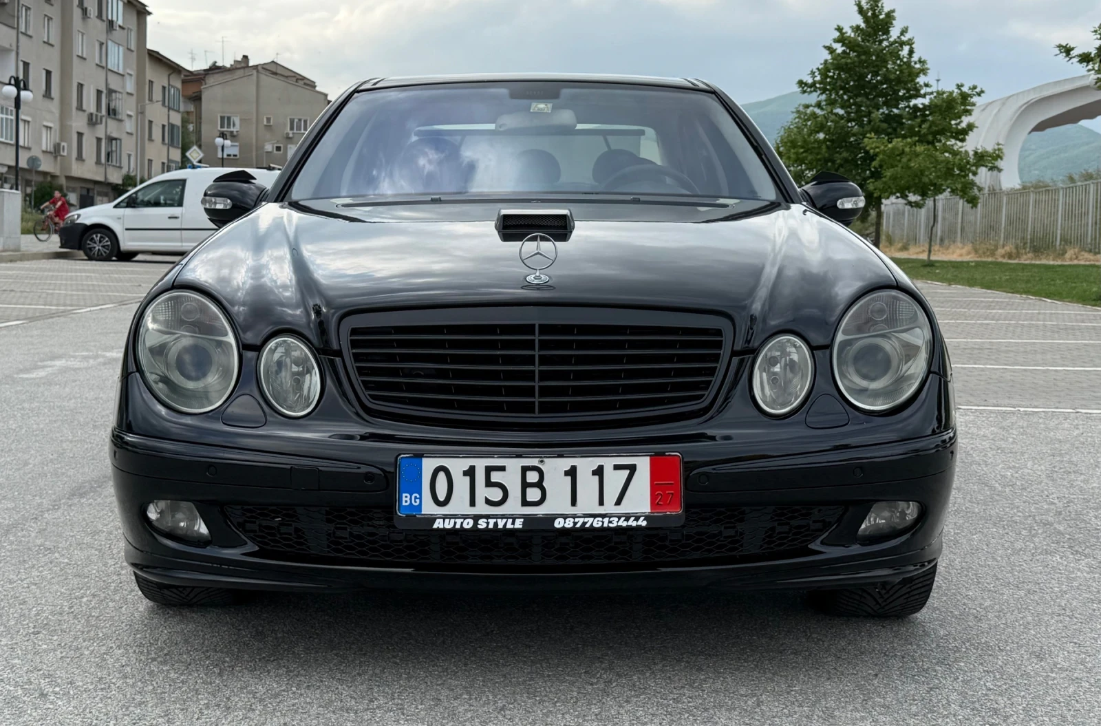 Mercedes-Benz E 320 AMG Optic* Avantgarde* РЕДОВИ МОТОР - изображение 2
