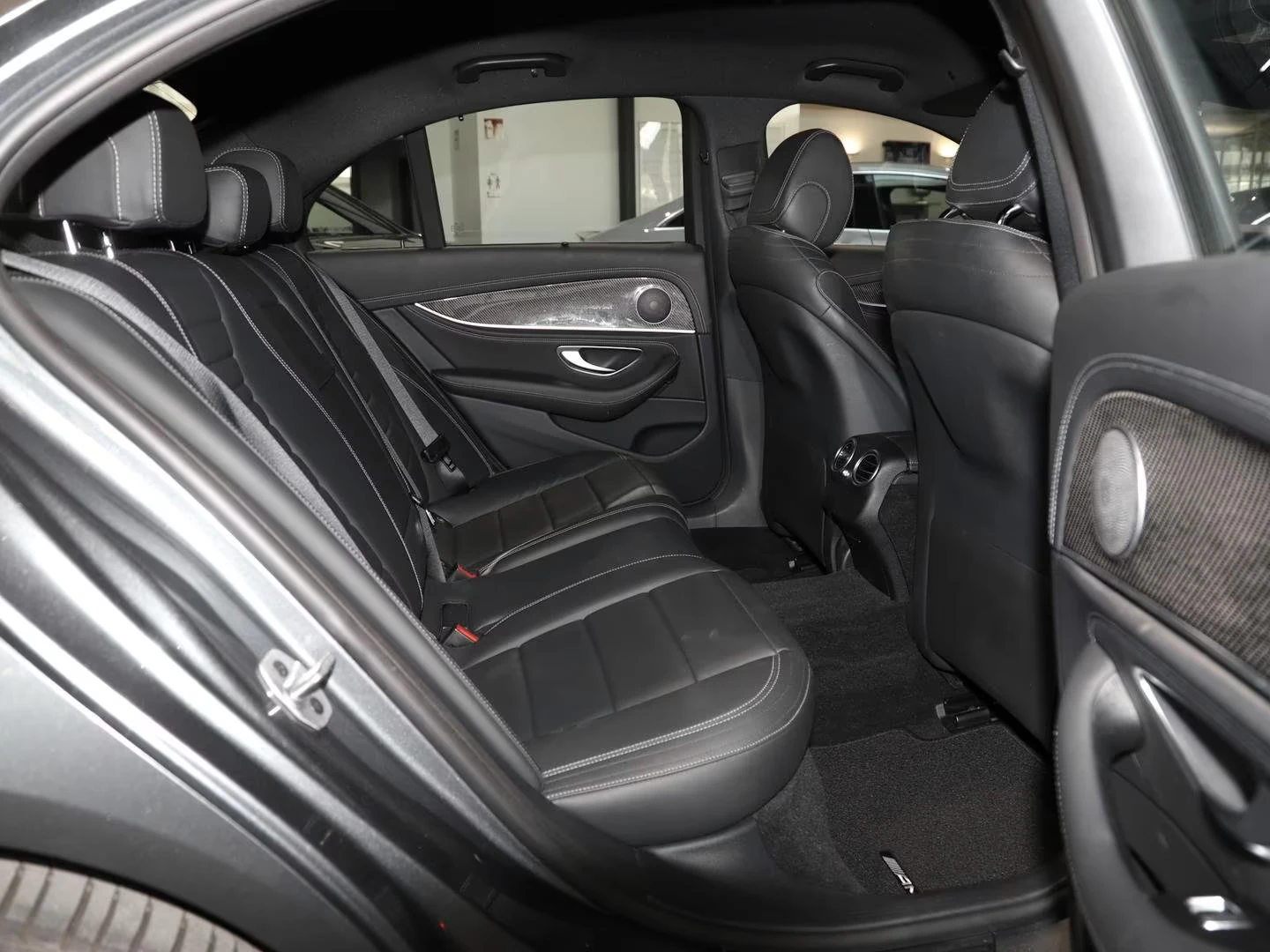 Mercedes-Benz E 300 e/AMG/320HP/DISTRONIC/360/MBEAM/LED/L.ASS/710f | Mobile.bg   15