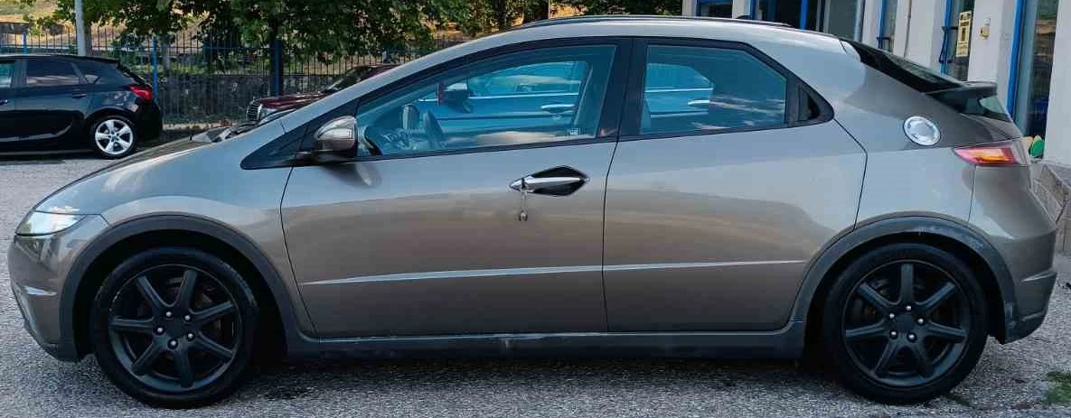 Honda Civic 1.8 i-VTEC - изображение 6