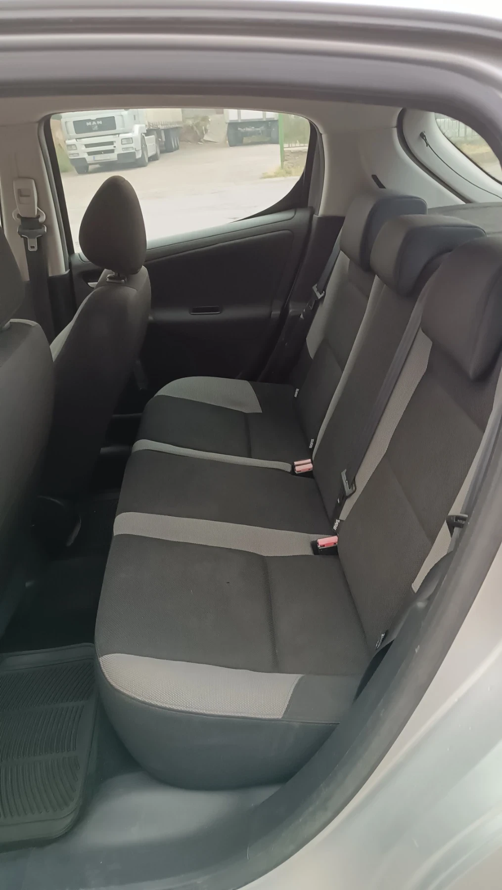 Peugeot 207 1.4 - изображение 5