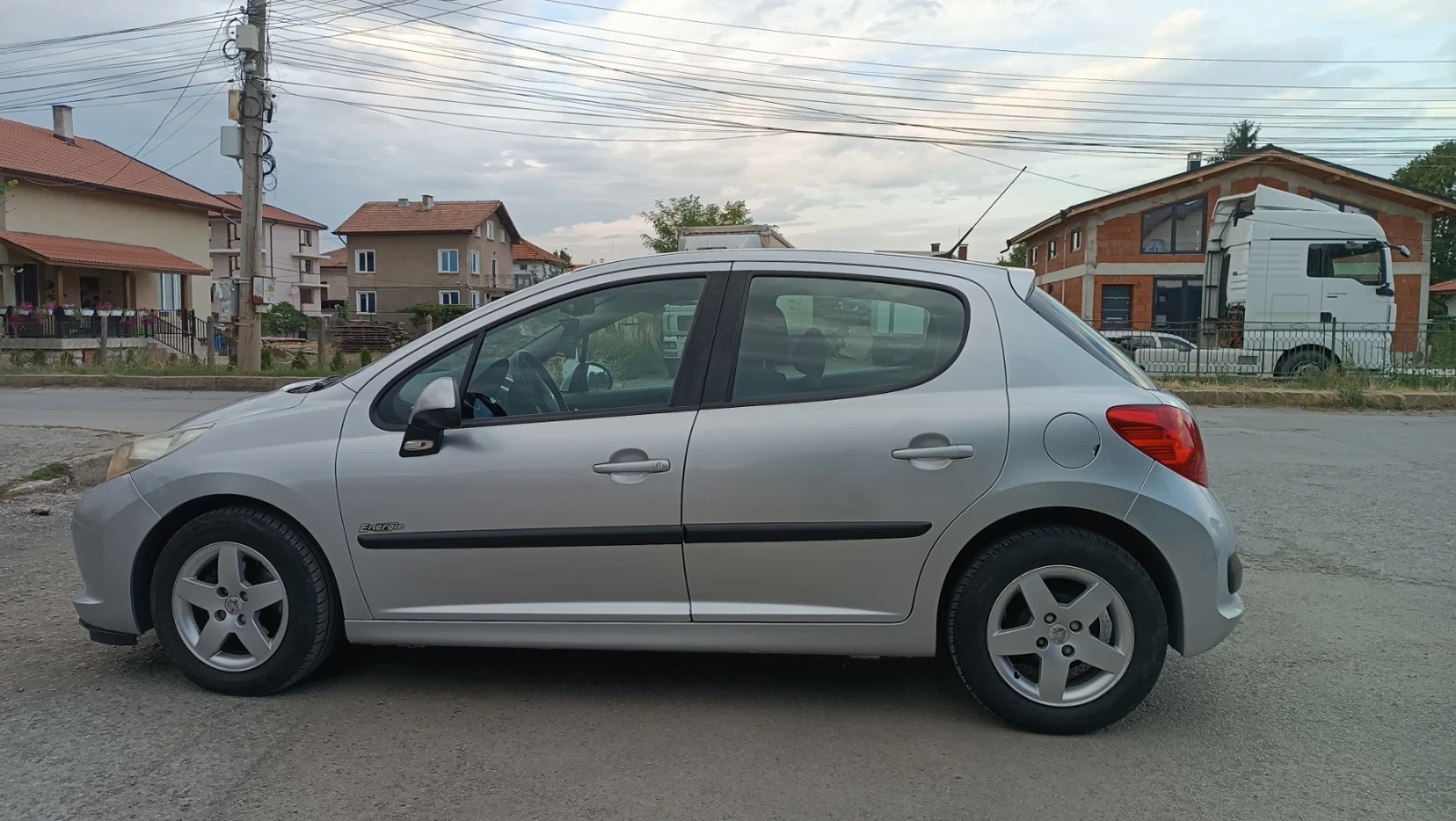 Peugeot 207 1.4 - изображение 6
